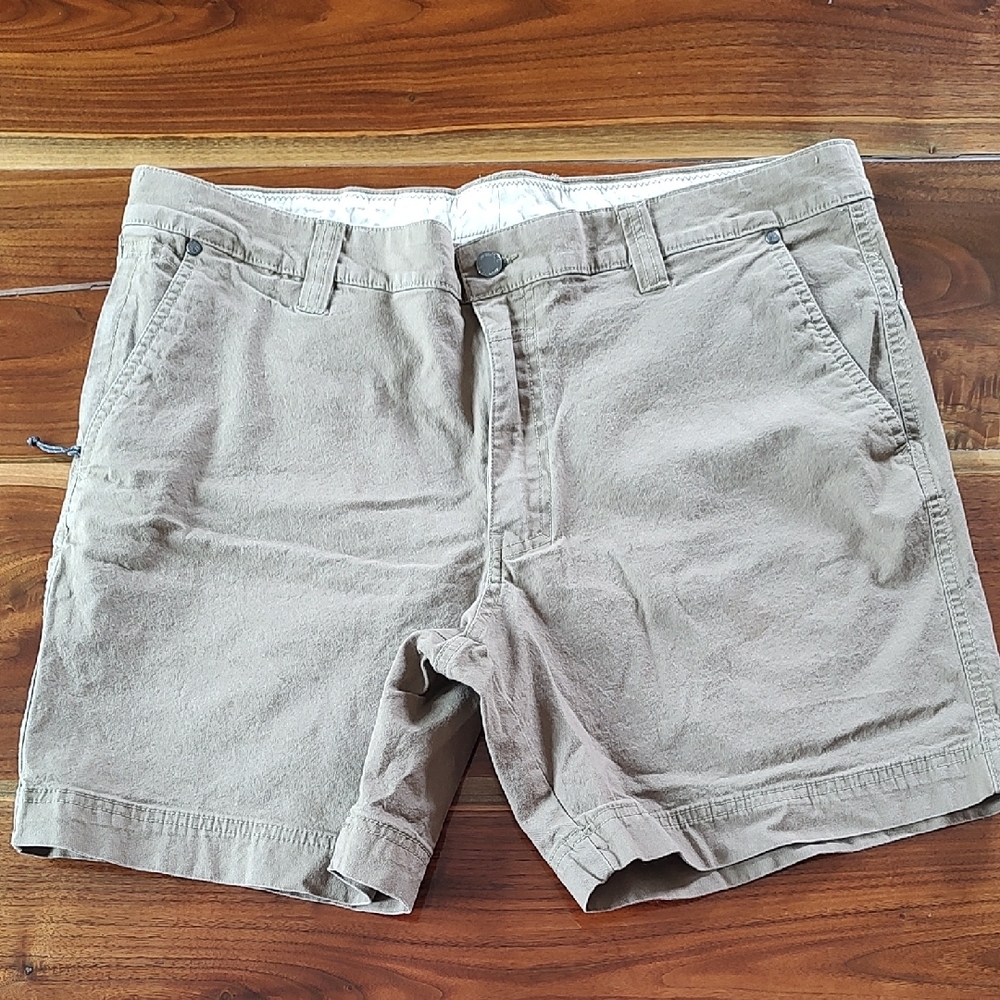 Men's Tan Columbia Casual Shorts